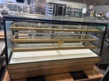 Federal 77 in. Dry Bakery Display Case