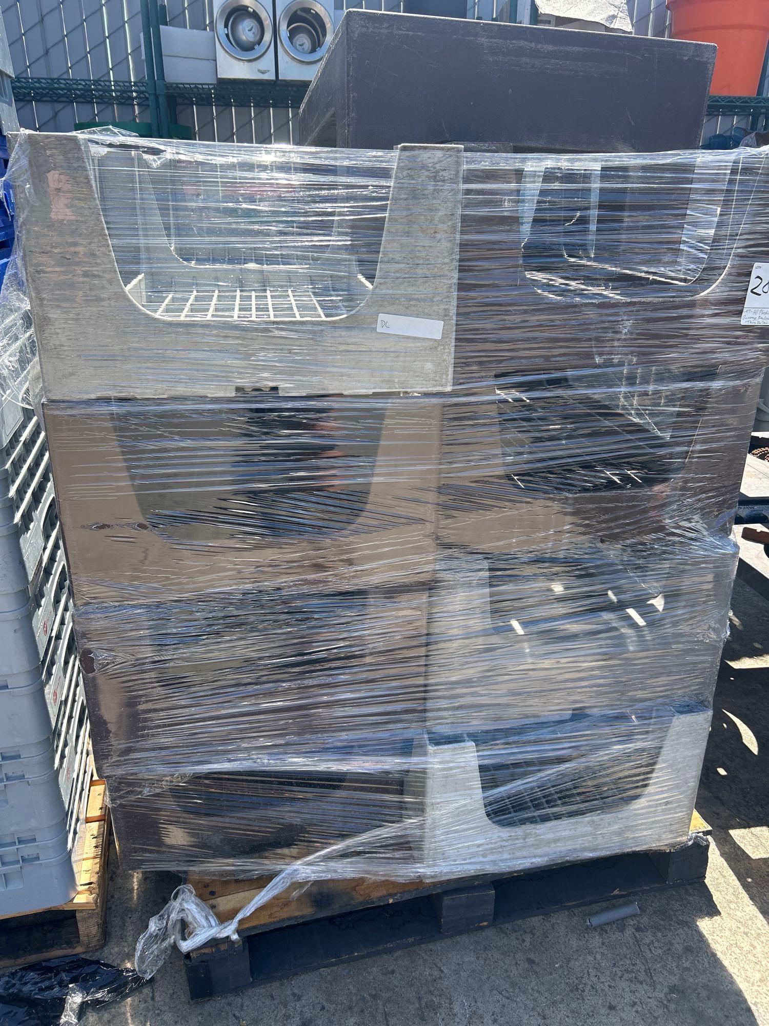 LOT of all Plastic Dunnage Racks on this Pallet