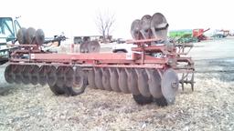 IH 470 18' Disc