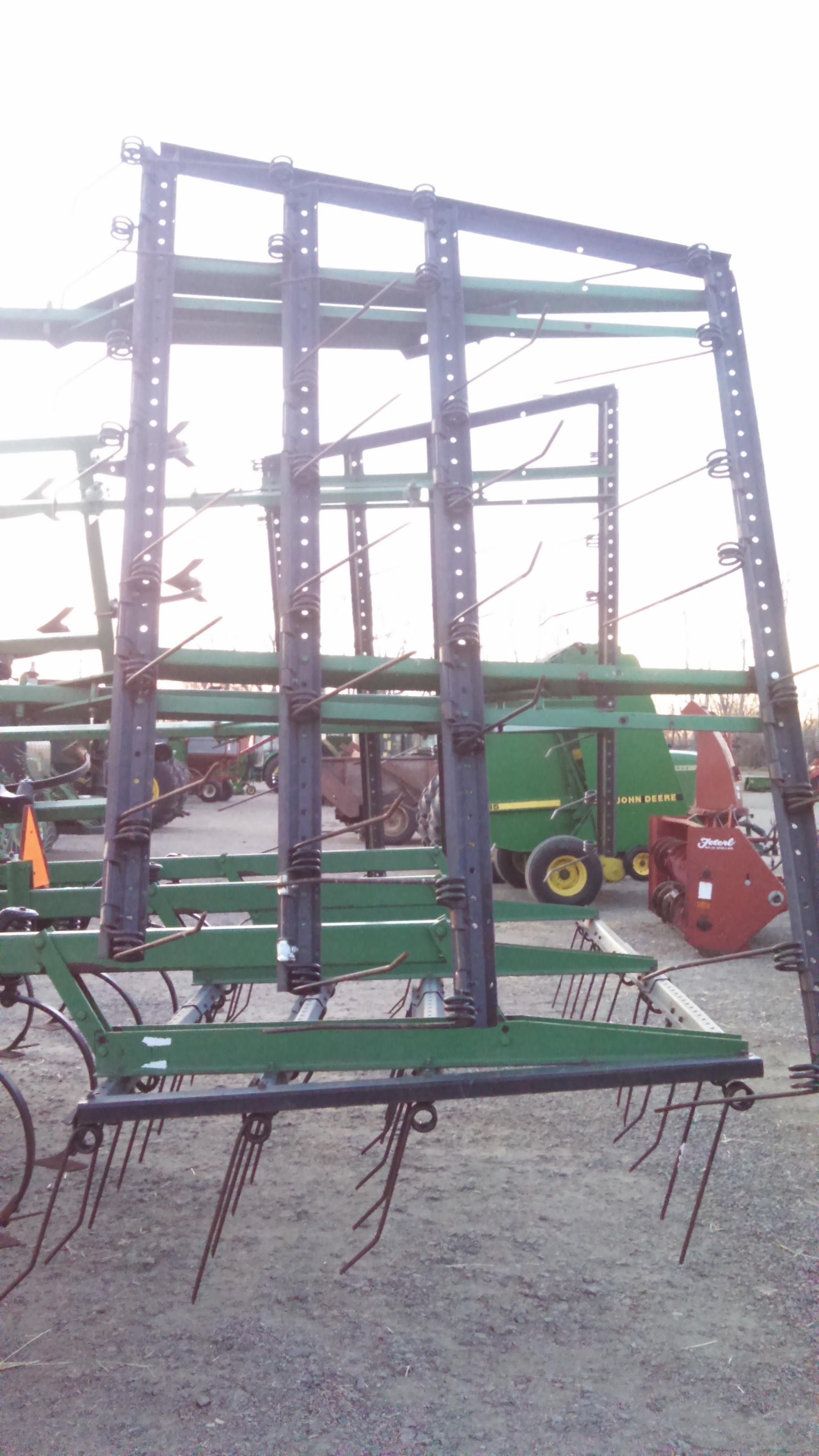 JD 726 Field Cultivator Mulch Finisher 28'