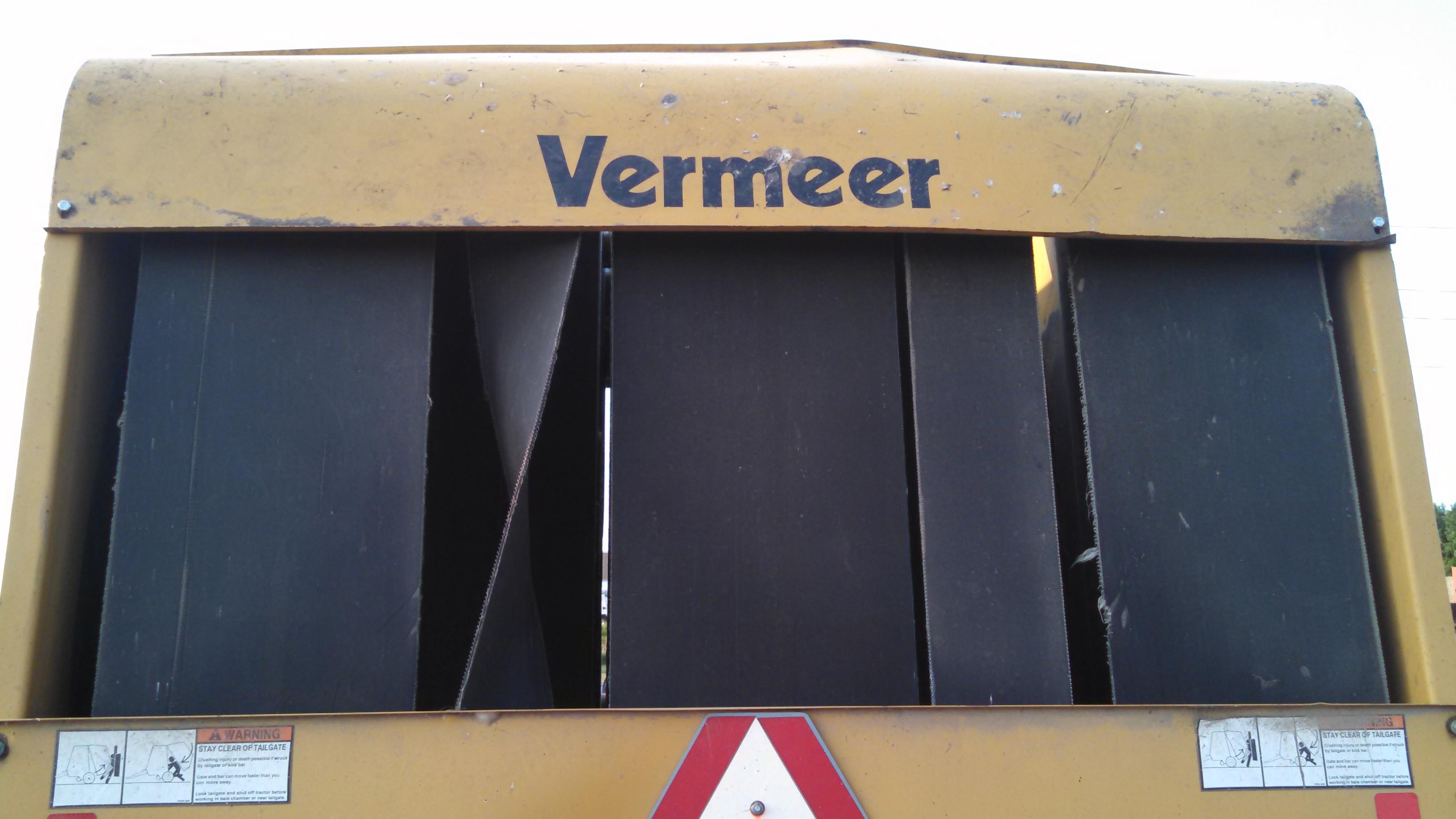 Vermeer 605 Series K Round Baler