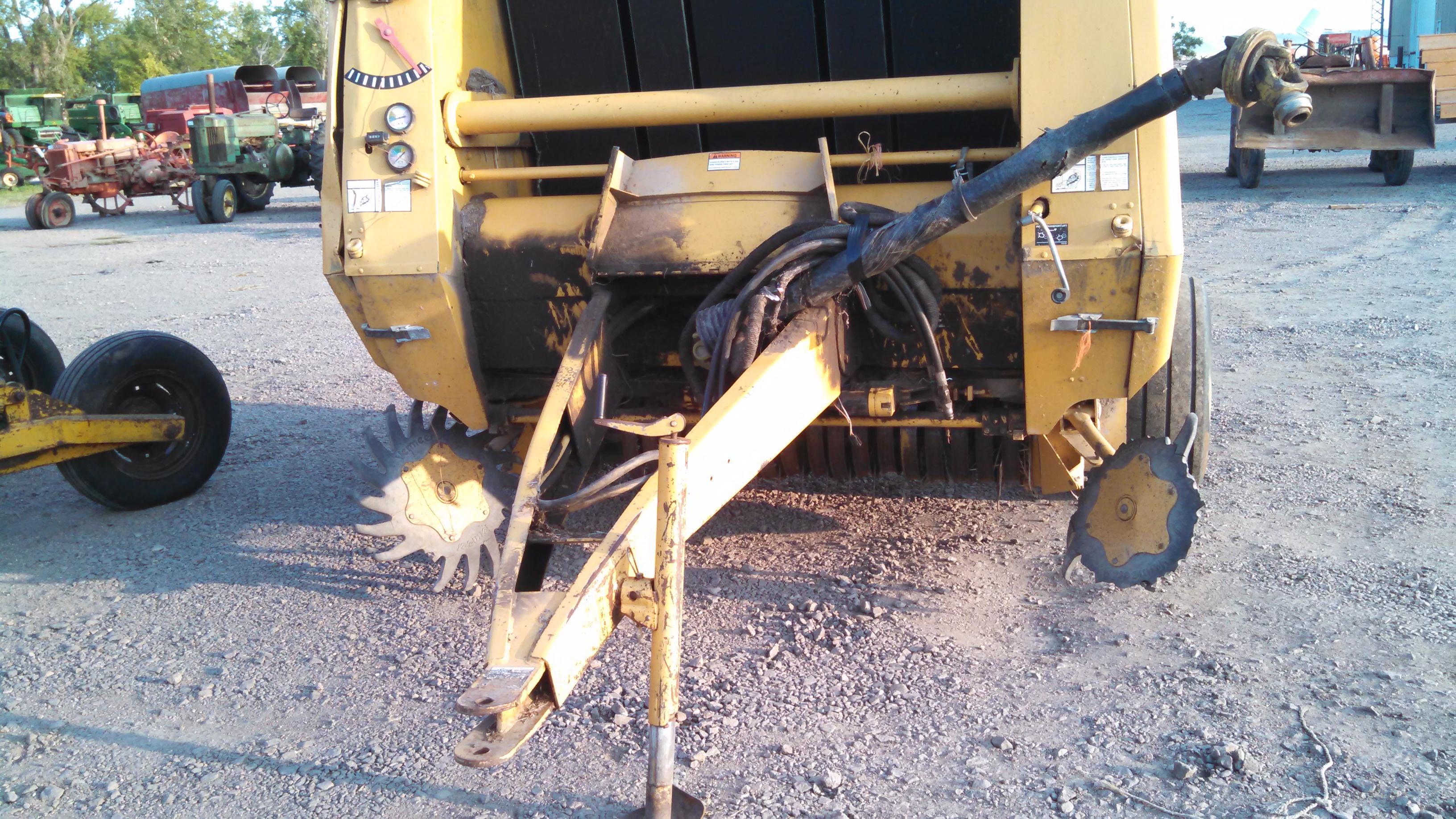 Vermeer 605 Series K Round Baler