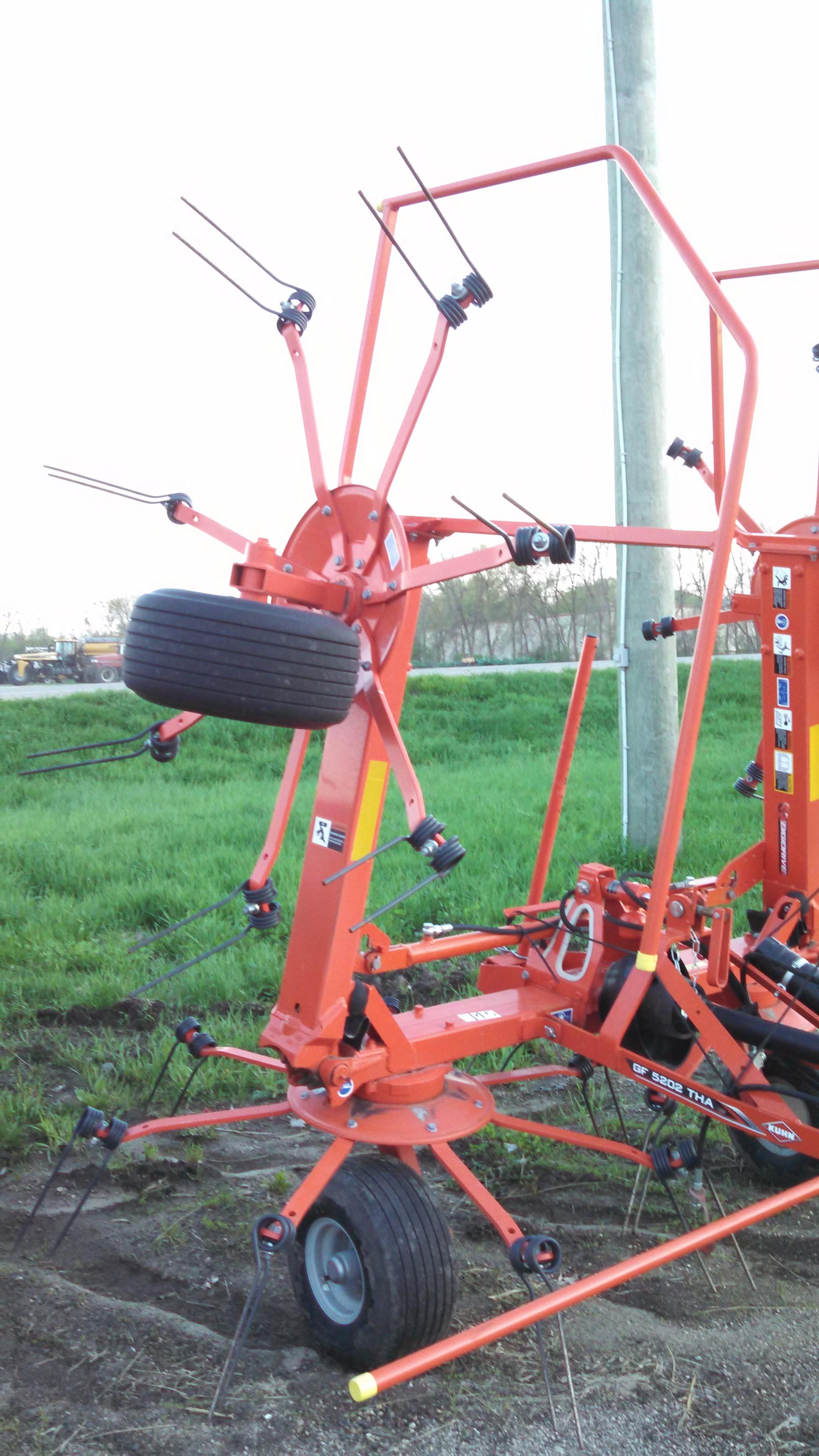 2017 Kuhn 5202THA 4 Basket Hay Tetter