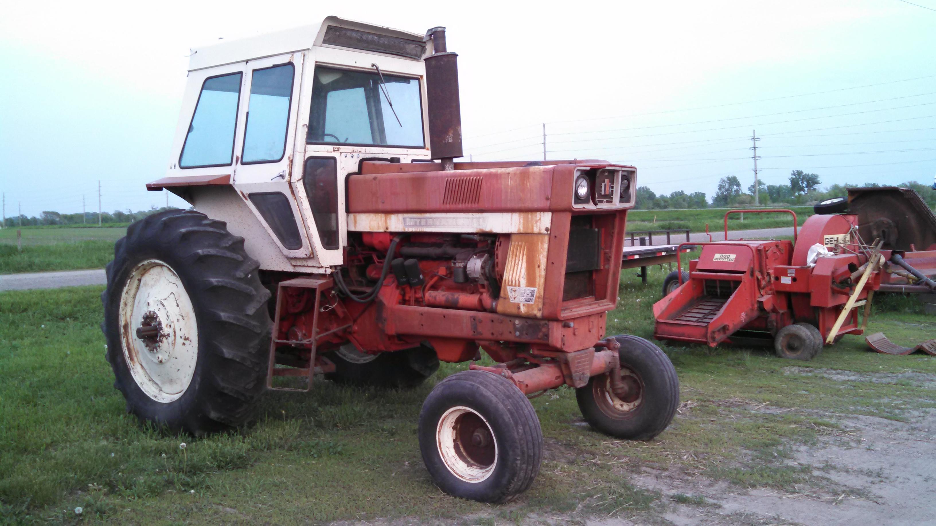 IH 766 Diesel Tractor