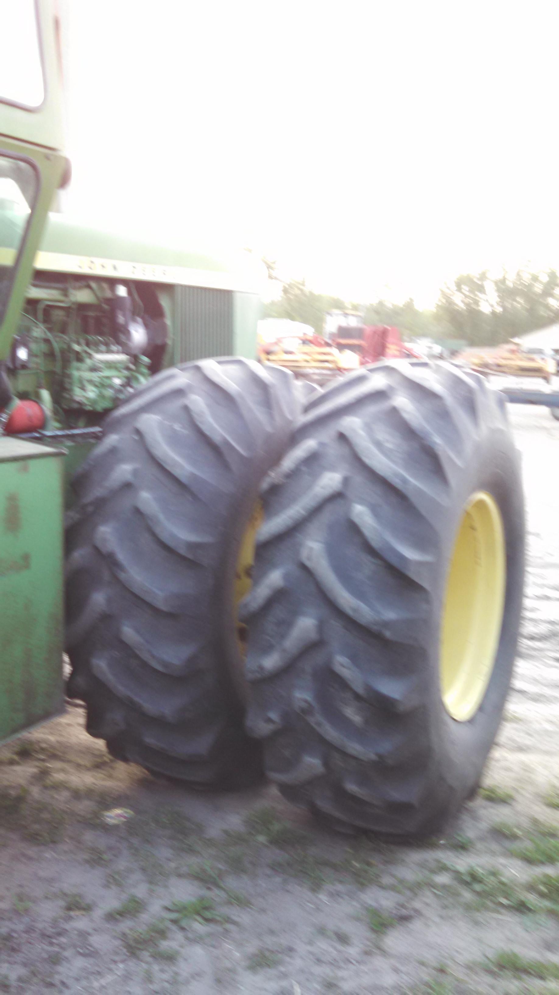 1975 JD 7520 4x4 Tractor
