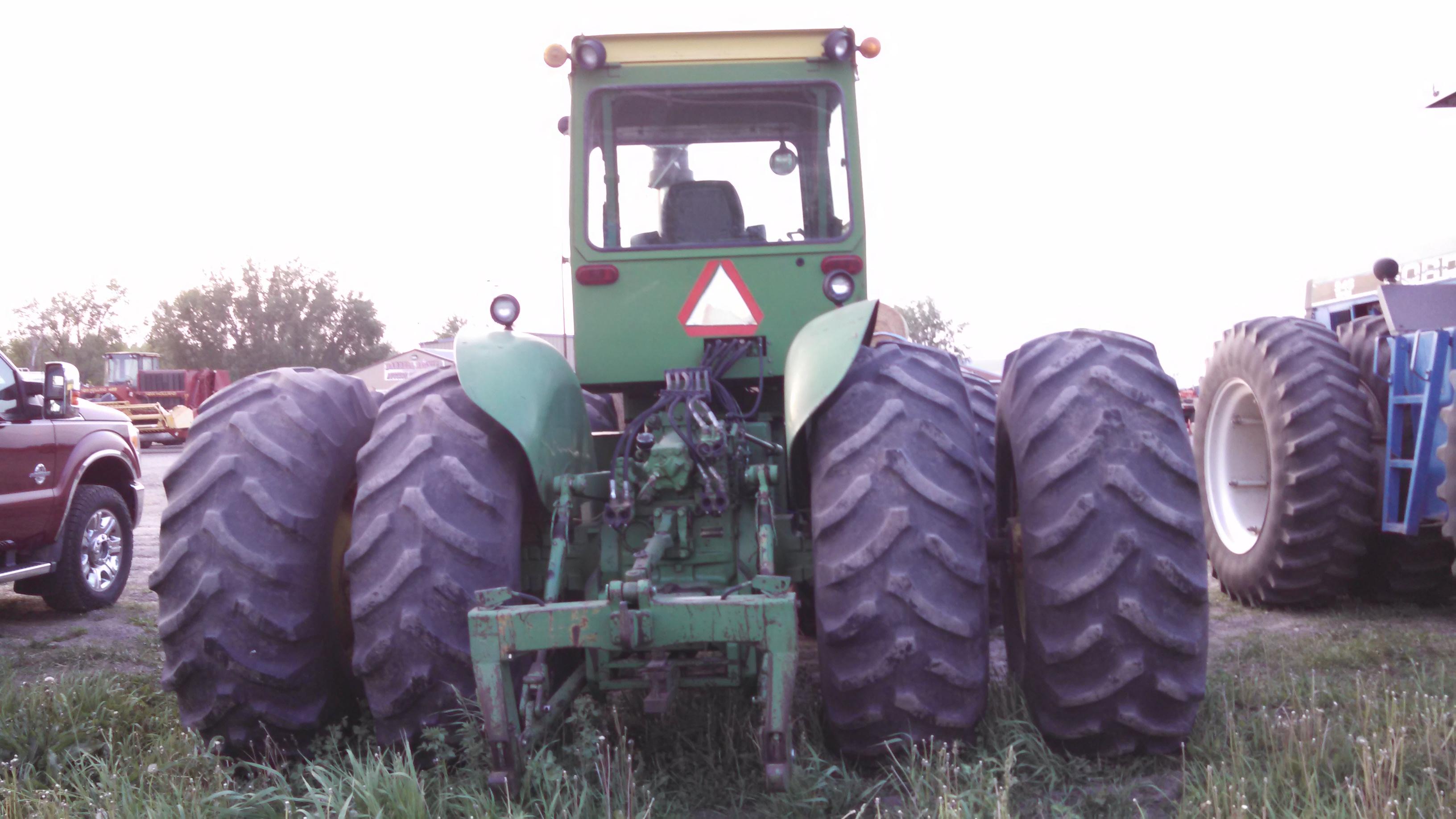 1975 JD 7520 4x4 Tractor