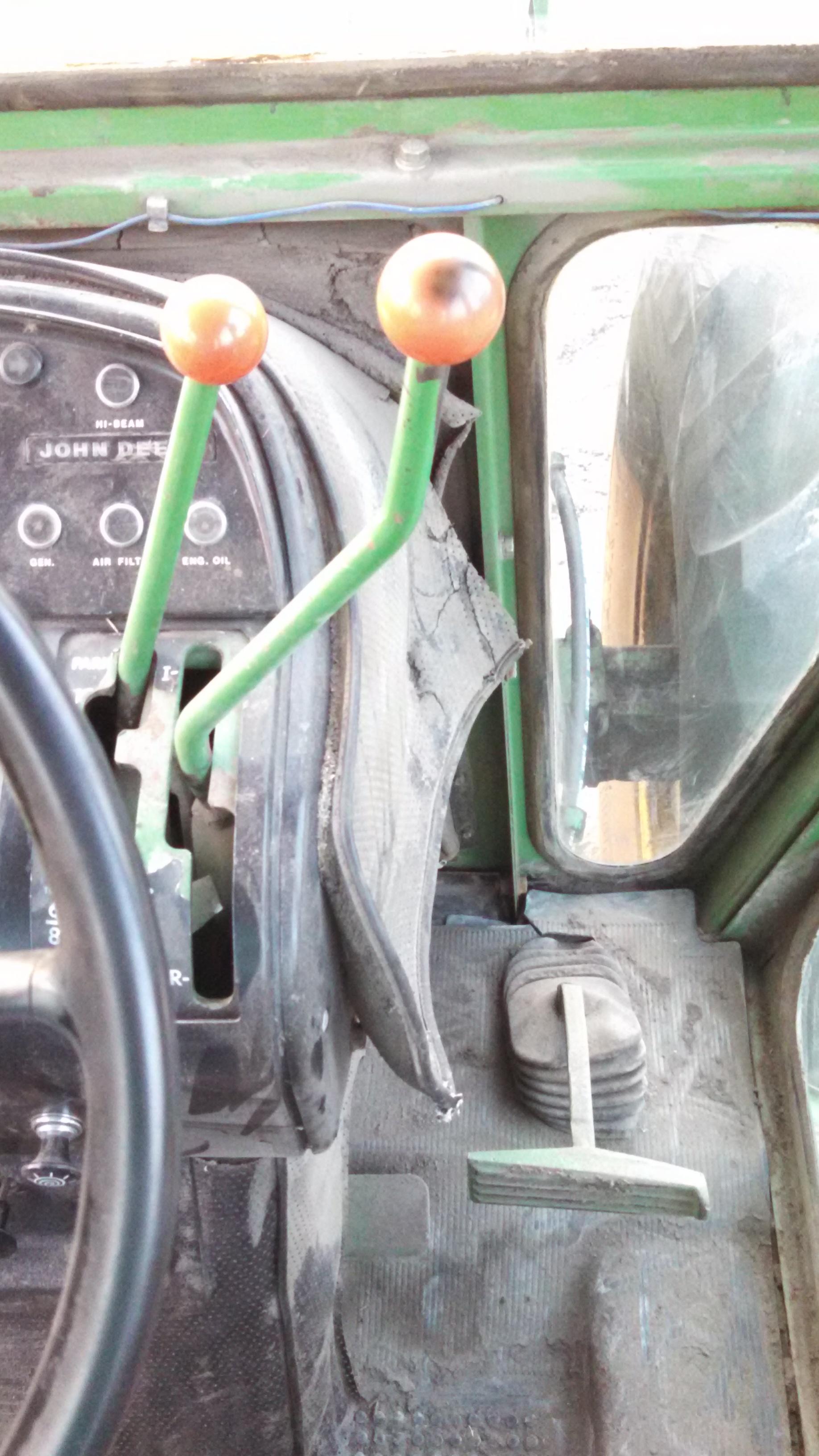 1975 JD 7520 4x4 Tractor