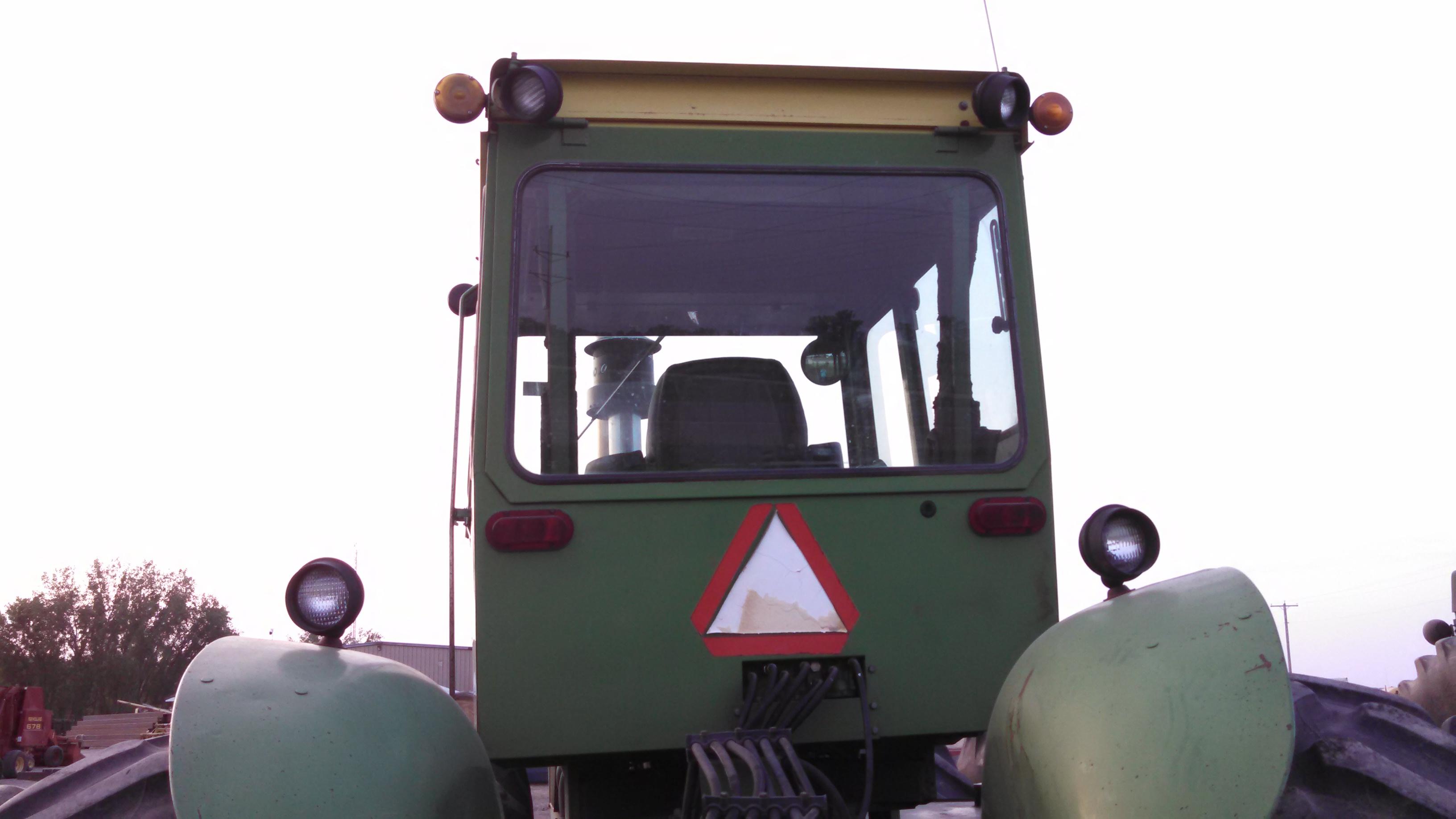 1975 JD 7520 4x4 Tractor