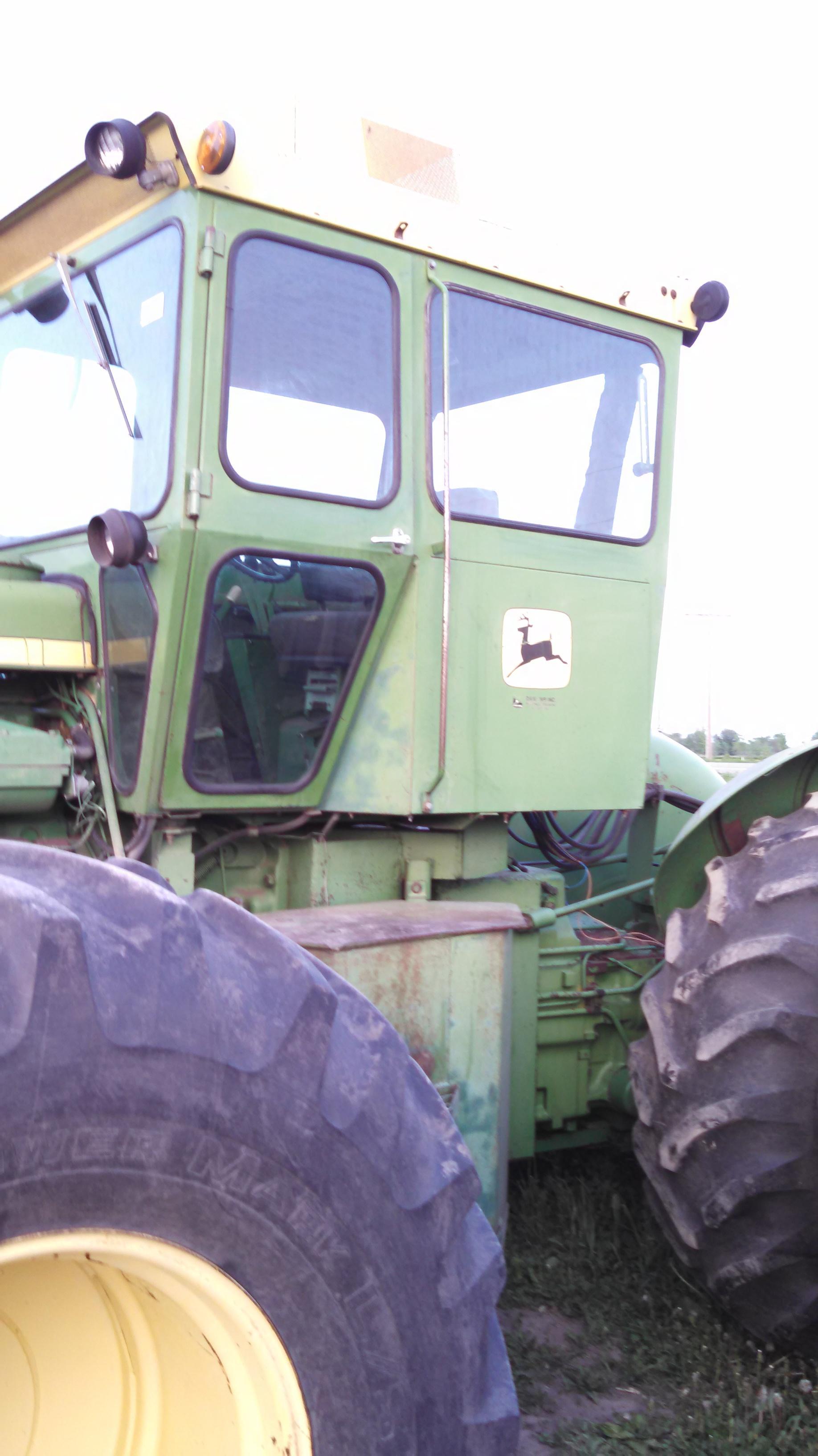 1975 JD 7520 4x4 Tractor