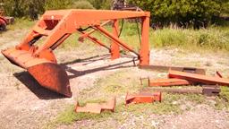 Loader with Mounts