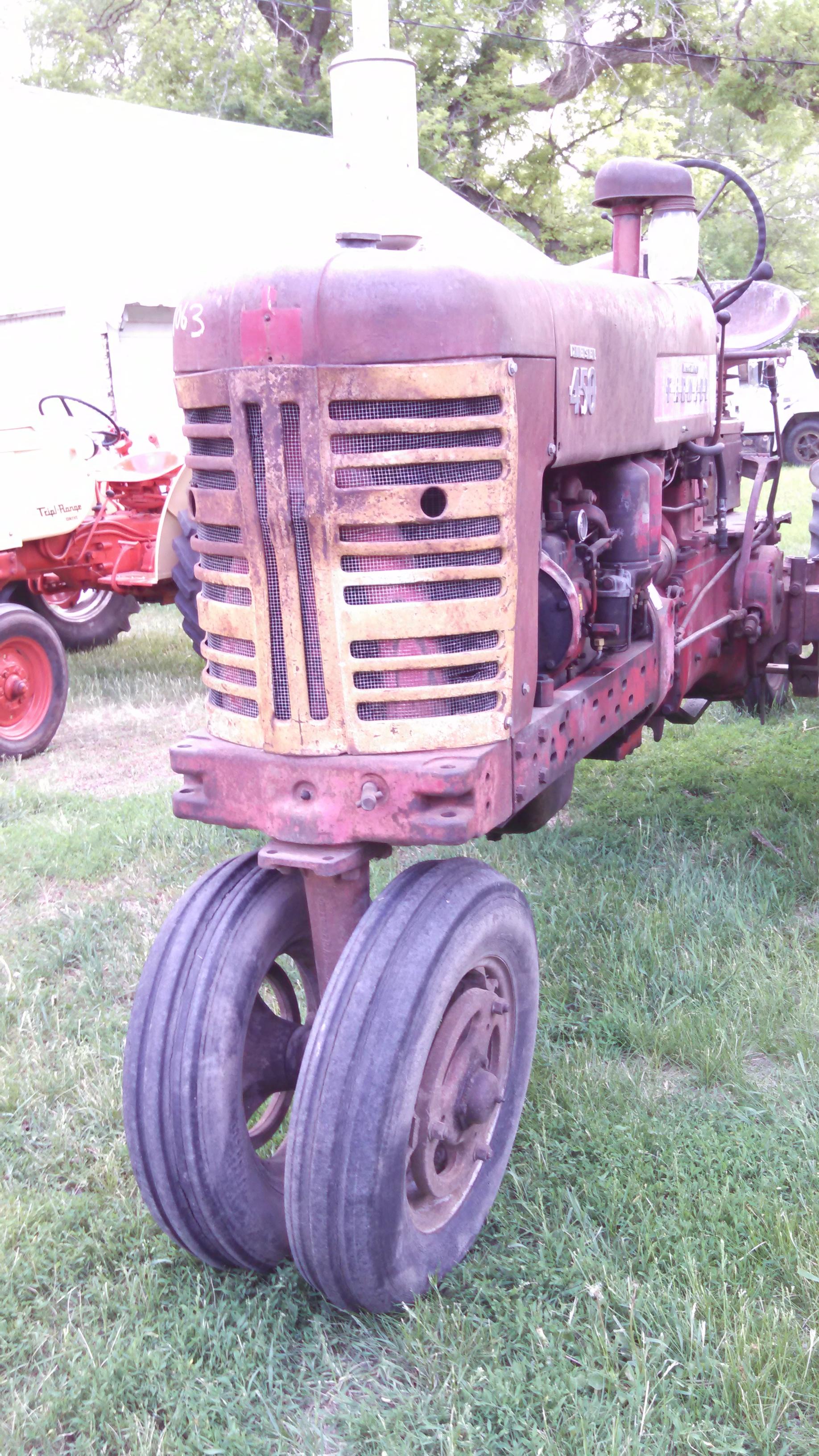 1957 IH 450 Diesel Tractor Narrow Front Draw Bar & Power Steering