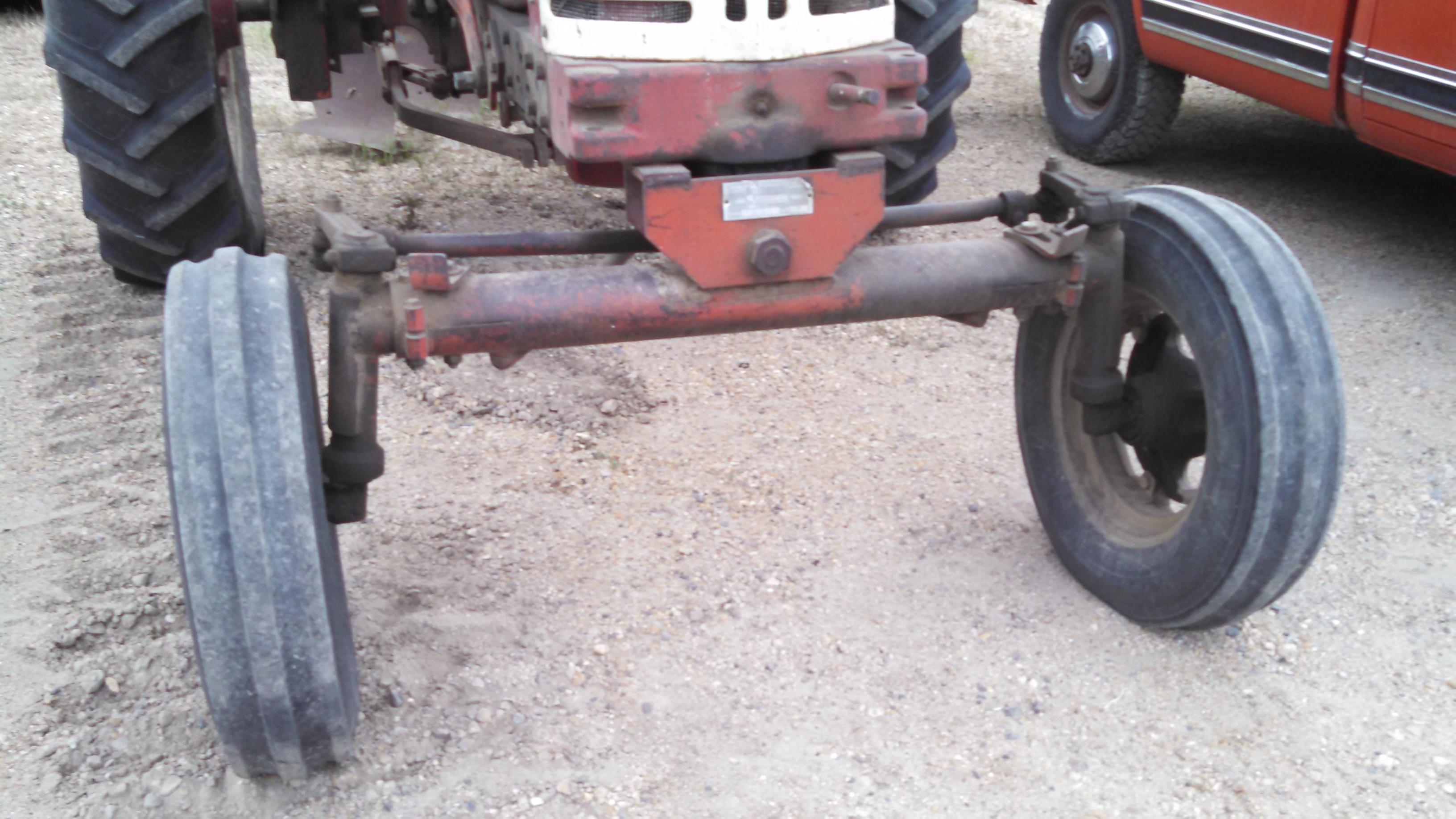 1957 IH 450 Gas Tractor