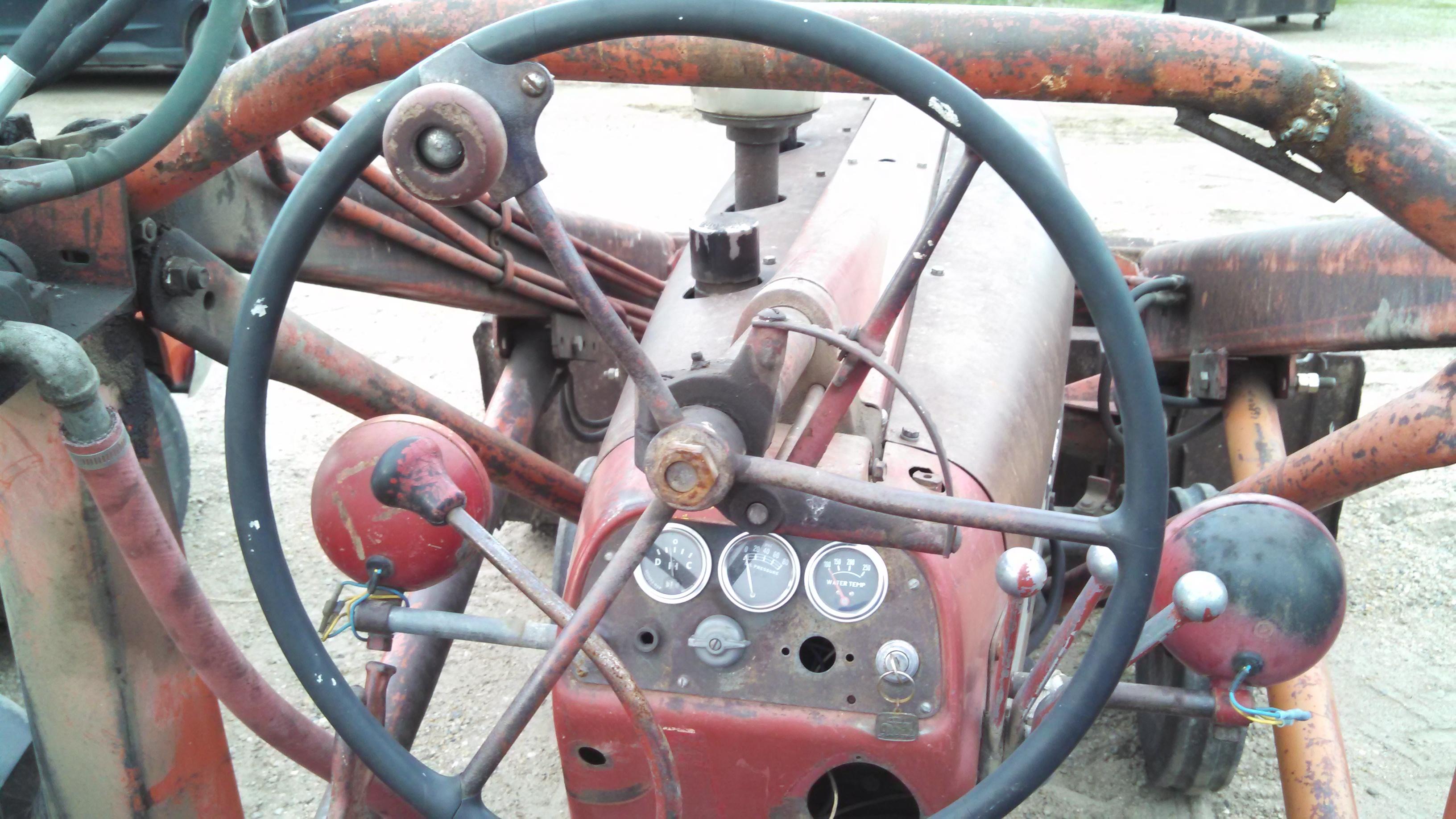 1957 IH 450 Gas Tractor