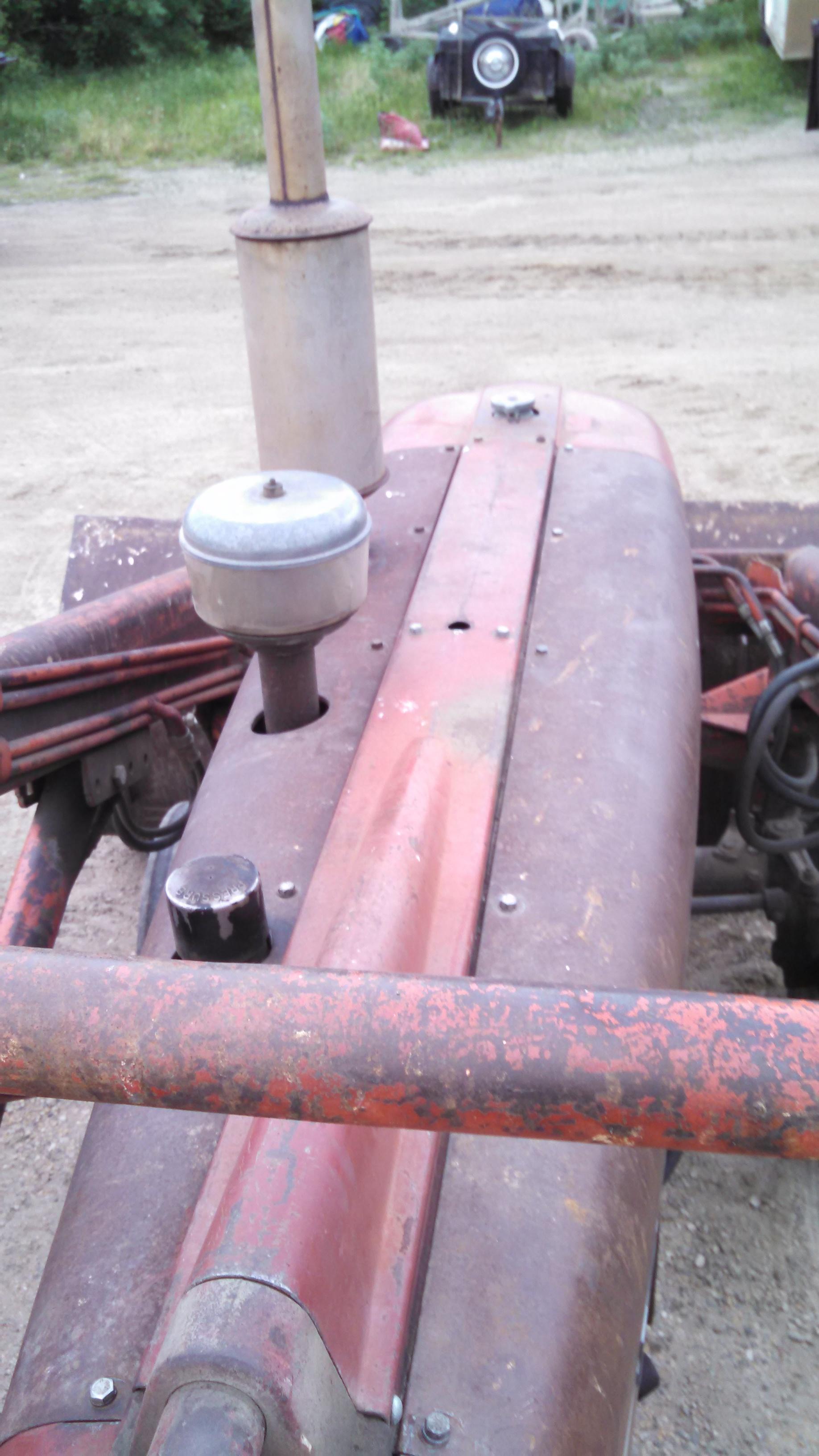 1957 IH 450 Gas Tractor