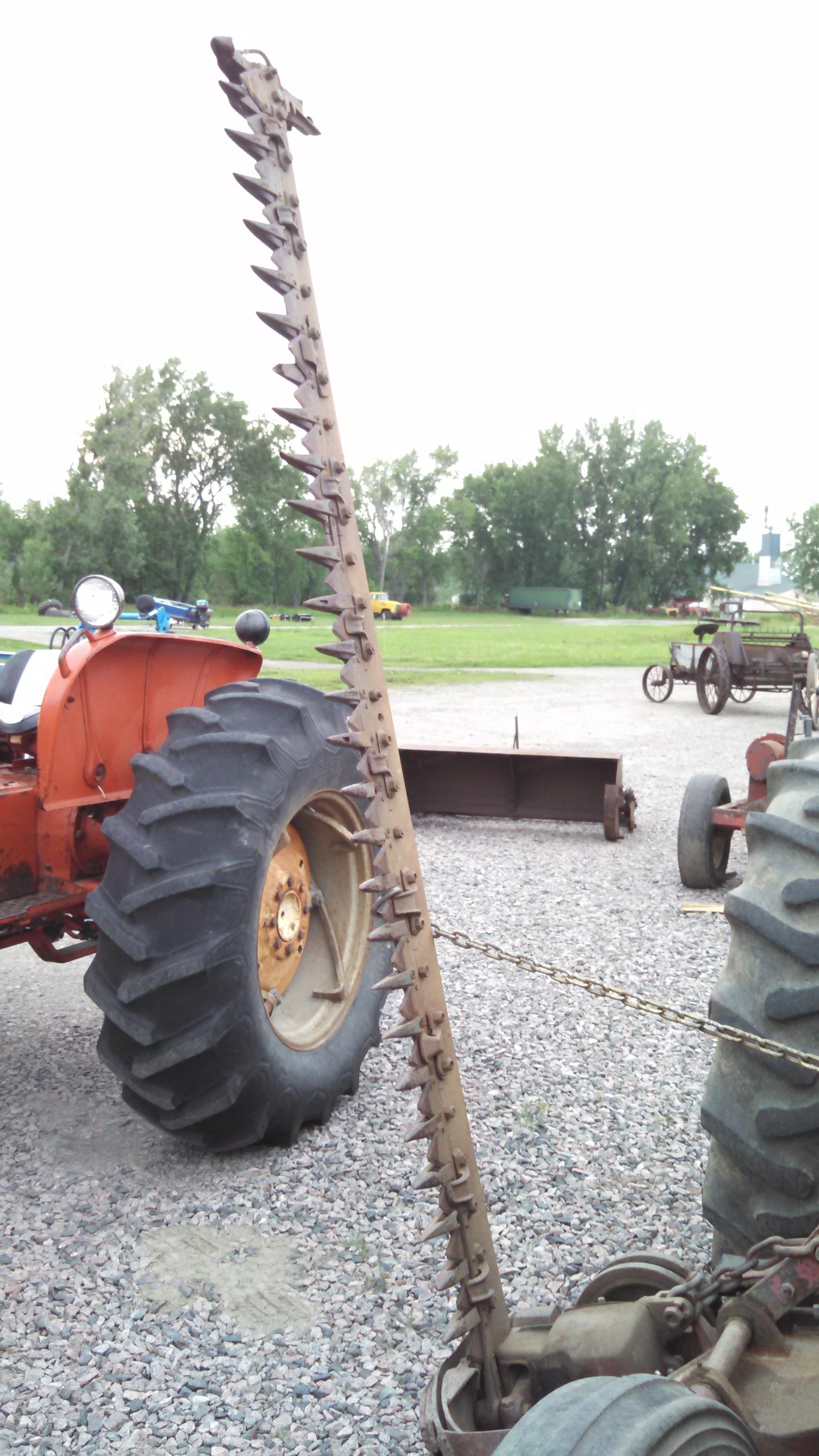 IH 404 Wide Front Tractor with Sickle Mower