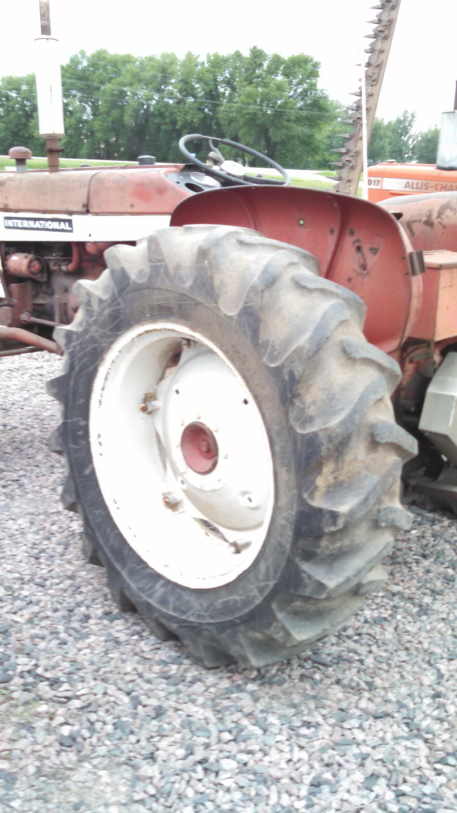 IH 404 Wide Front Tractor with Sickle Mower