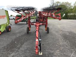 UNUSED 12 WHEEL BUSHOG BRAND V-RAKE W/ KICKER
