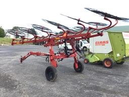 UNUSED 12 WHEEL BUSHOG BRAND V-RAKE W/ KICKER