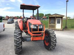 M8560 KUBOTA TRACTOR