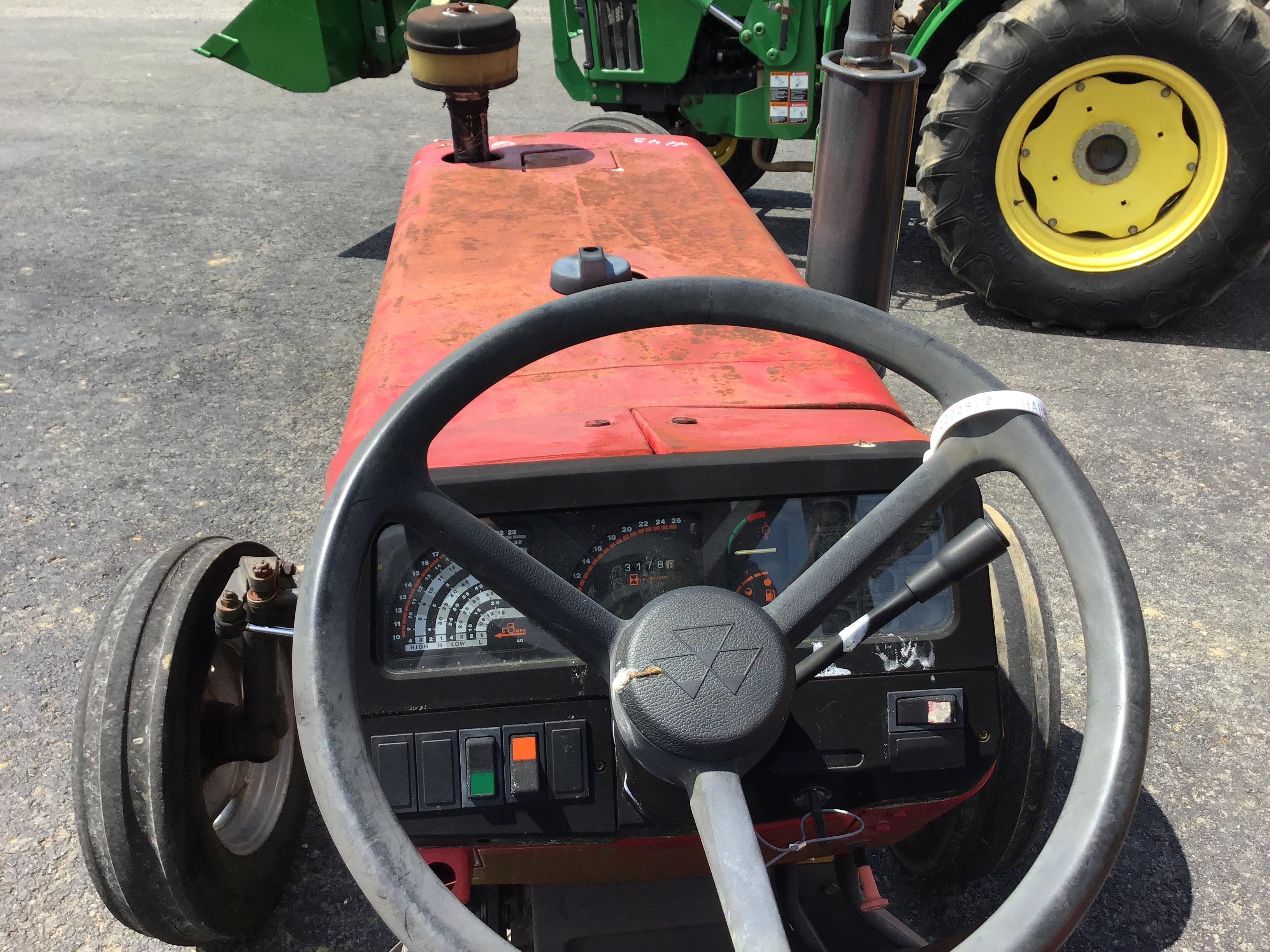 362 MASSEY FERGUSON TRACTOR