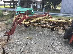 256 NEW HOLLAND HAY RAKE