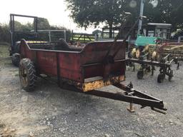 NEW HOLLAND MANURE SPREADER