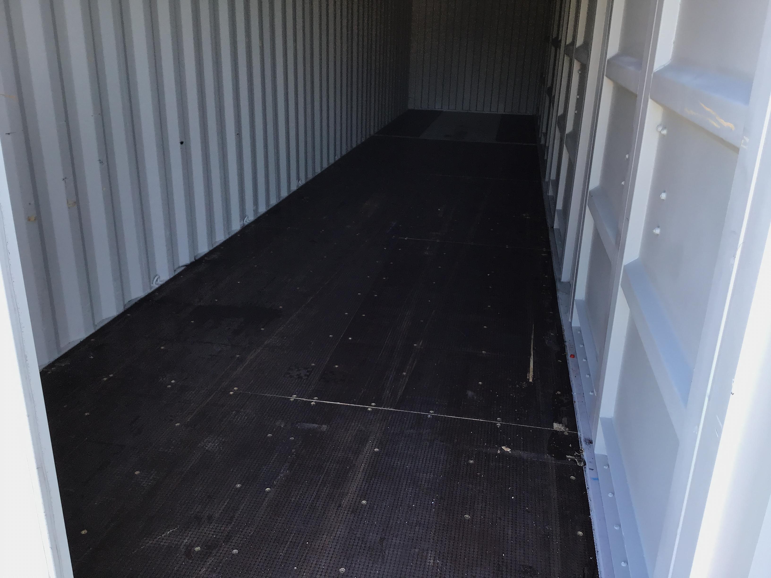 40FT CONTAINER W/ 4 SIDE DOORS