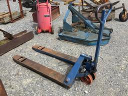 BLUE GIANT PALLET FORK LIFT