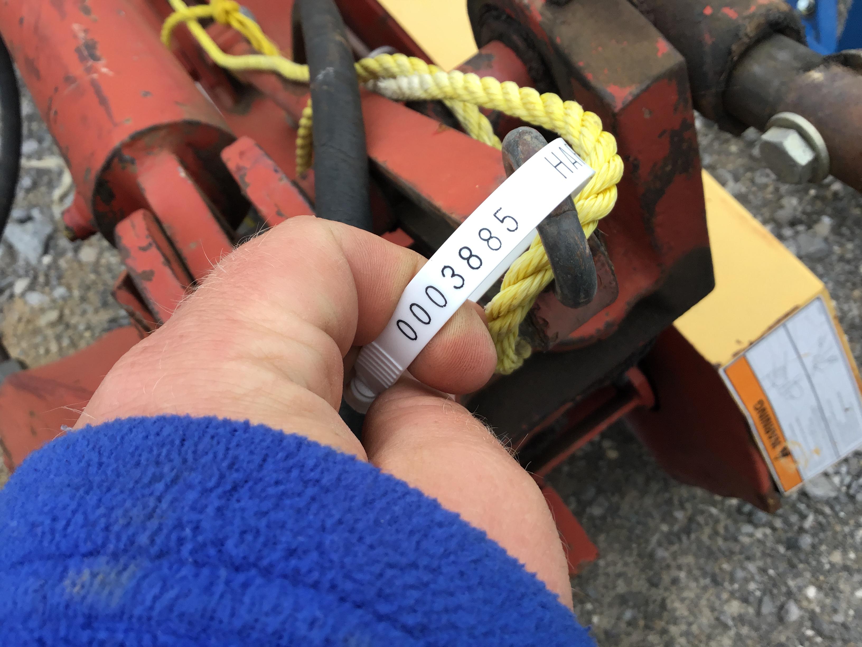615 NEW HOLLAND DISC MOWER - NEEDS WORK