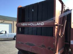 660 NEW HOLLAND ROUND BALER