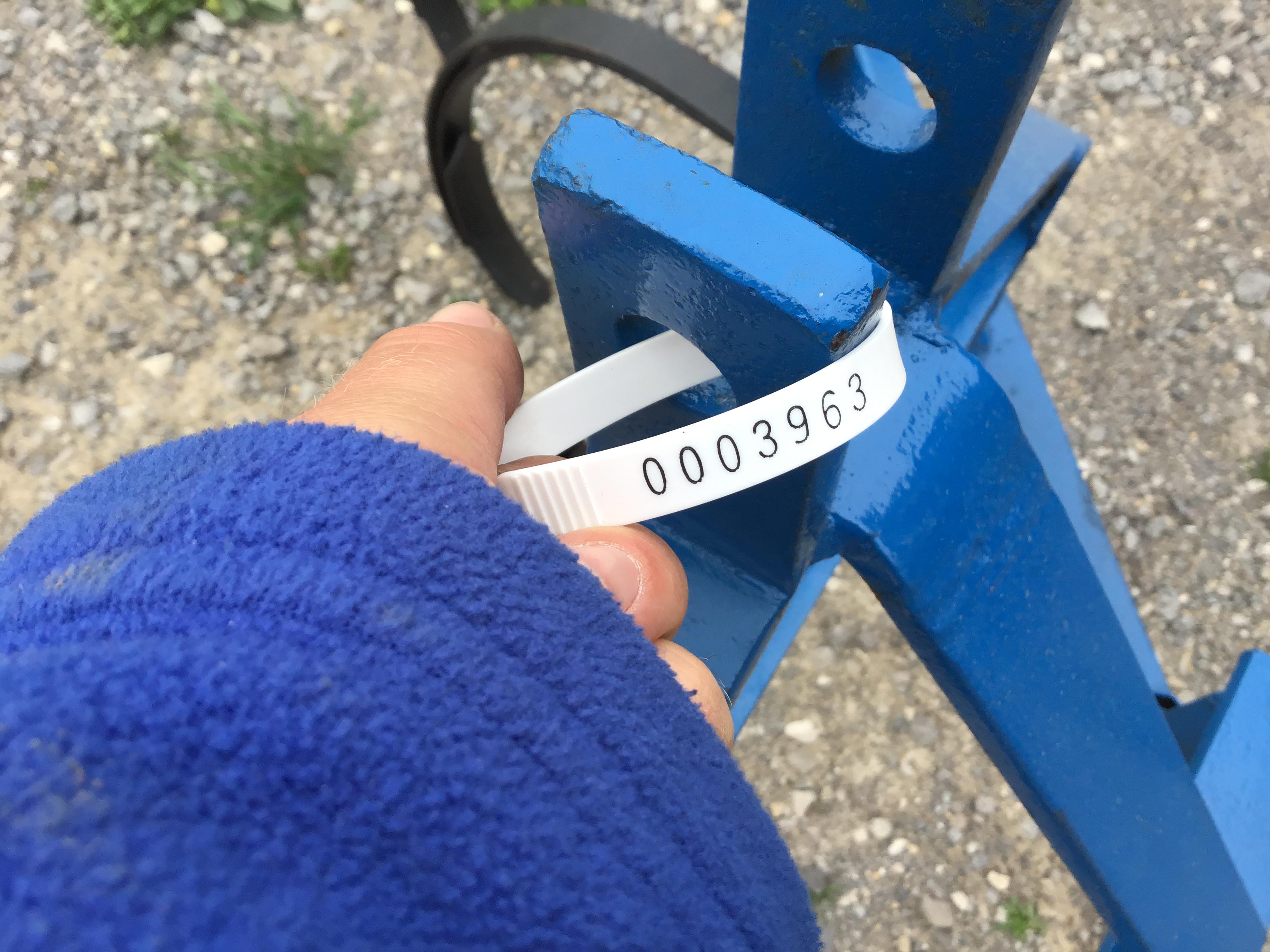 1 ROW BLUE CULTIVATOR