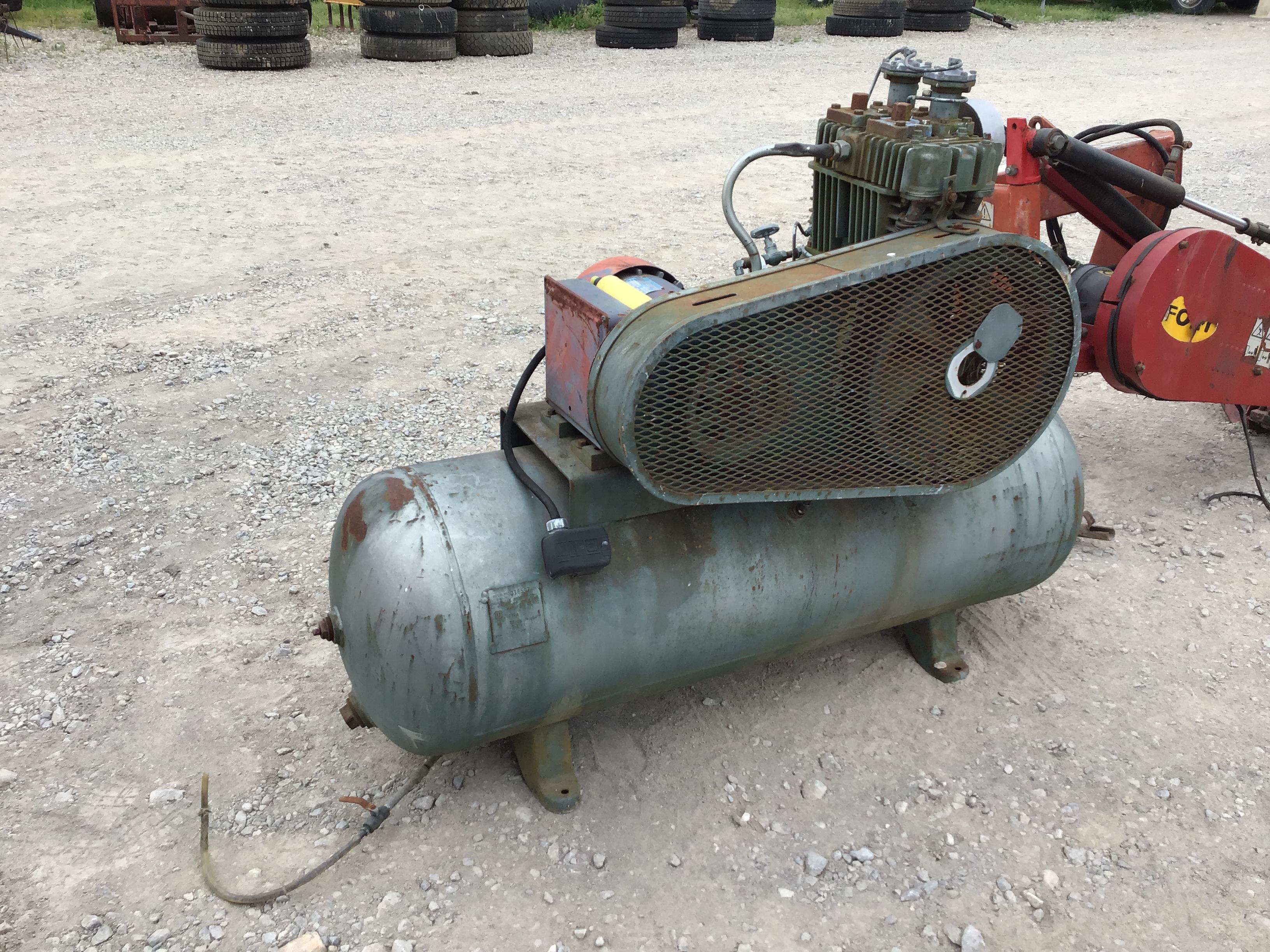 AIR COMPRESSOR