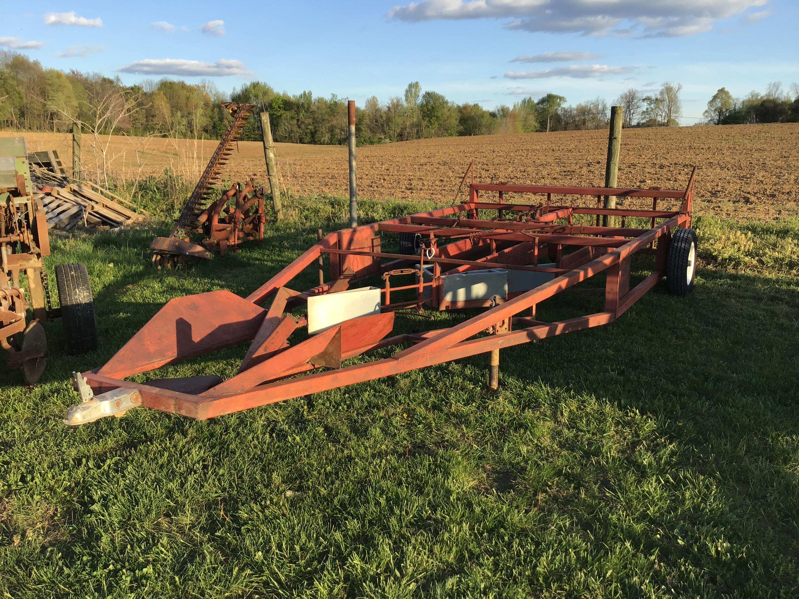 PULL TYPE SQUARE BALE ACCUMULATOR