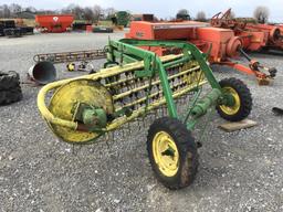 JOHN DEERE DOLLY HAY RAKE