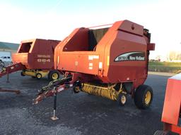 BR780 NEW HOLLAND ROUND BALER