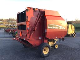 BR780 NEW HOLLAND ROUND BALER