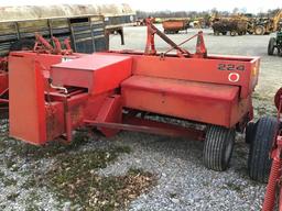 224 MASSEY FERGUSON SQUARE BALER