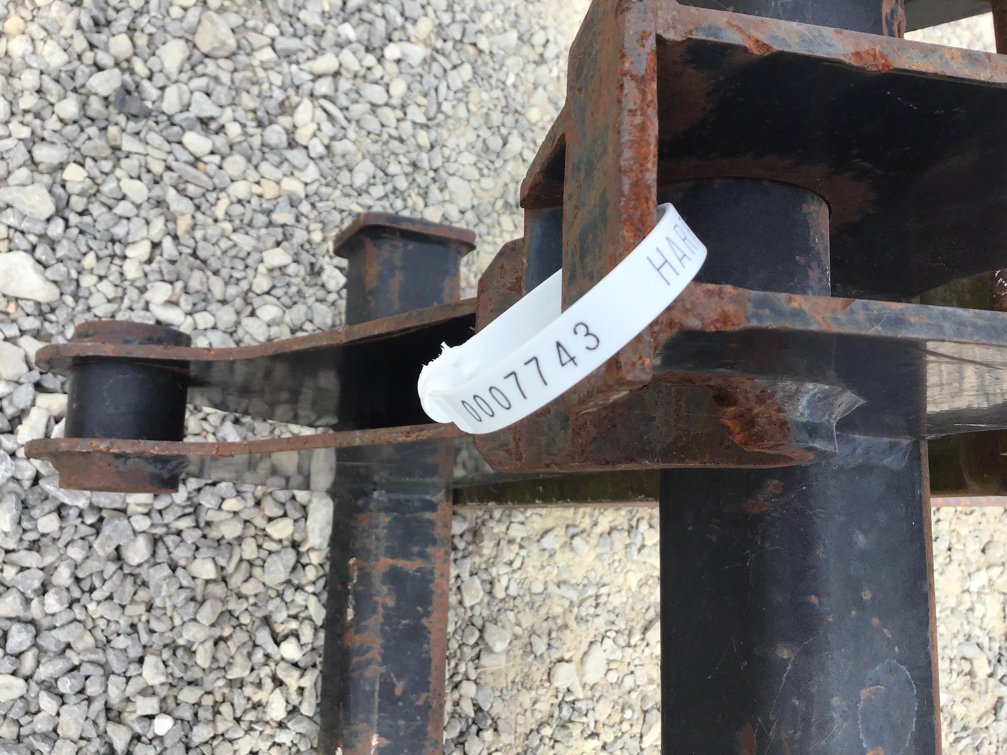 KUBOTA PALLET FORKS
