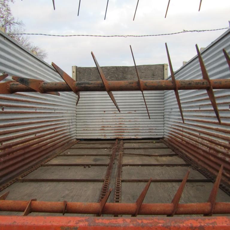 REX SILAGE WAGON ON NH GEAR