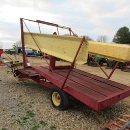 NEW HOLLAND BALE STACKER WAGON