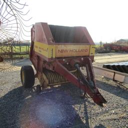 630 NEW HOLLAND ROUND BALER
