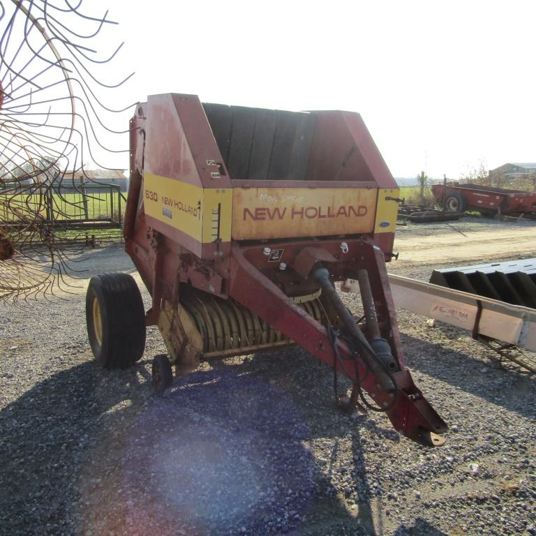 630 NEW HOLLAND ROUND BALER