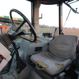 6180 MASSEY FERGUSON TRACTOR W/ CAB AND LOADER
