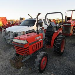 L2500 KUBOTA TRACTOR
