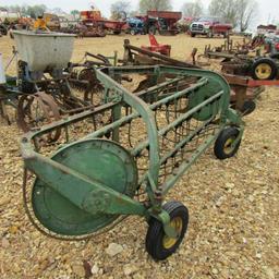 350 JOHN DEERE RAKE