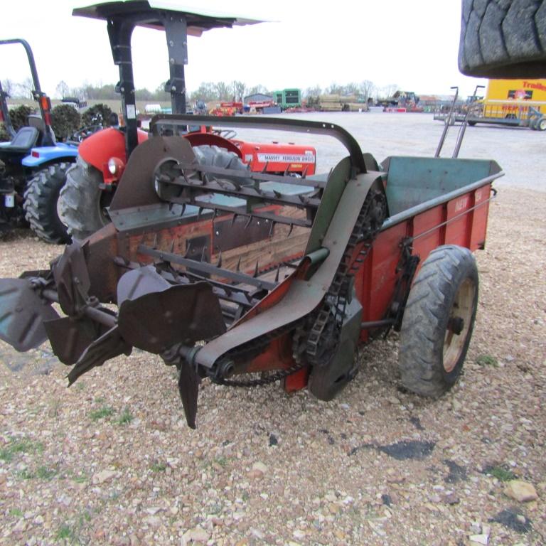 206 NEW IDEA MANURE SPREADER  - NICE