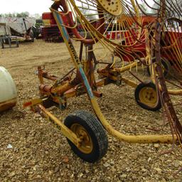 8 WHEEL VERMEER V-RAKE