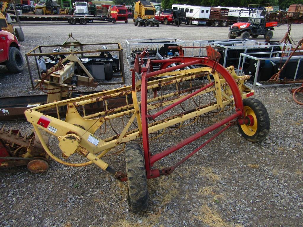256 NEW HOLLAND RAKE
