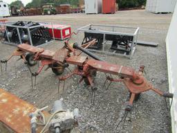 4 BASKET NEW HOLLAND TEDDER