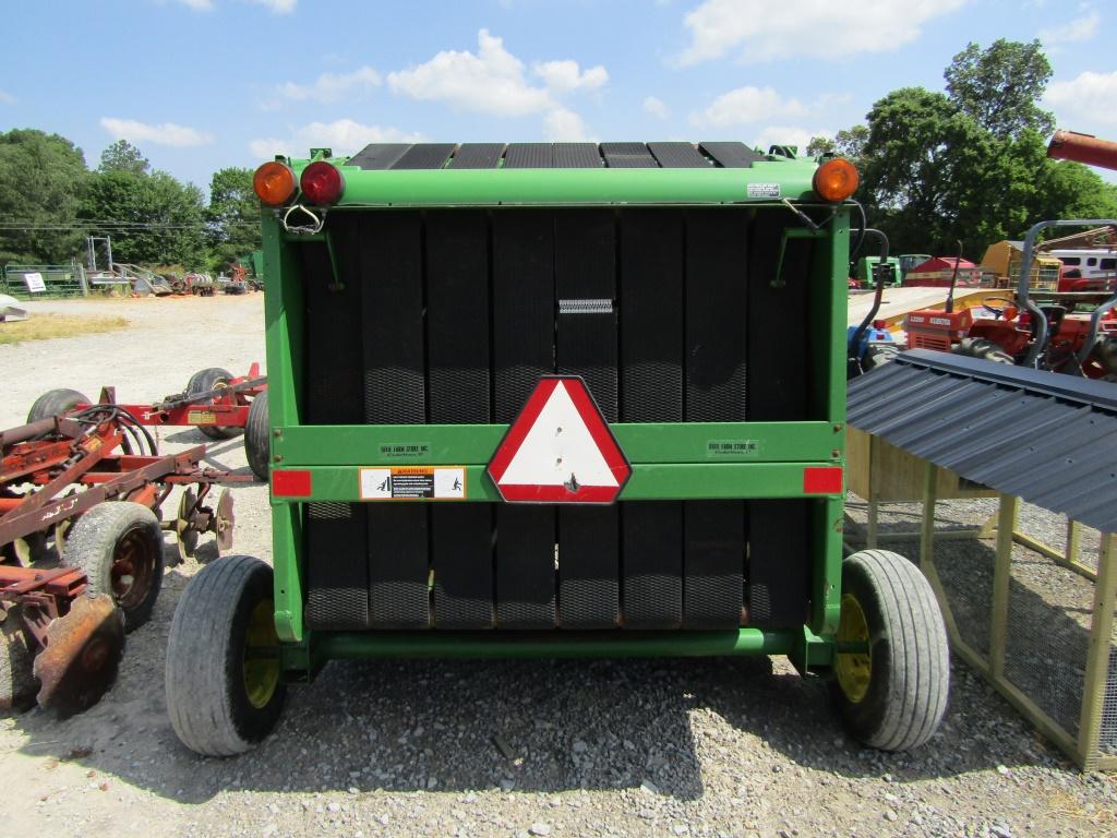 375 JOHN DEERE ROUND BALER - NICE